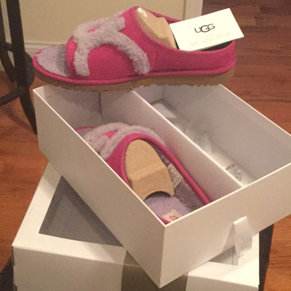 UGG SLIDE - Picture 2 of 7